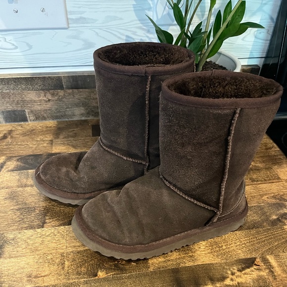 Ugg brown boot size 5 - Picture 2 of 5